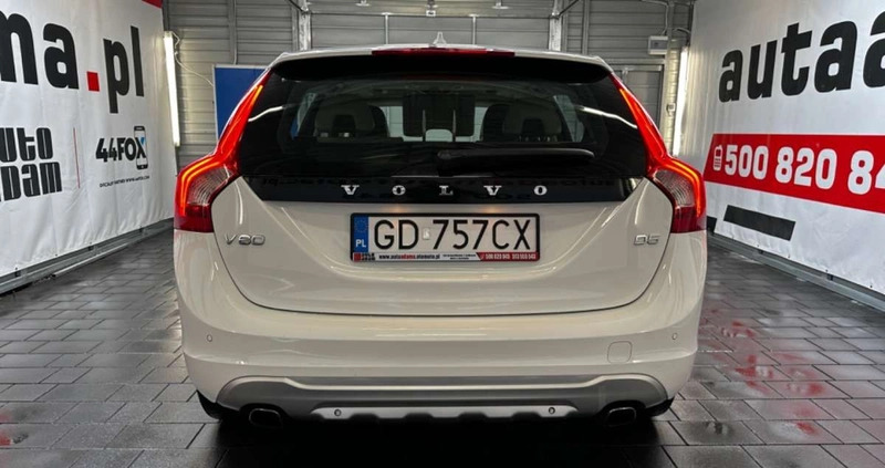 Volvo V60 cena 51900 przebieg: 111442, rok produkcji 2010 z Brzeg małe 781